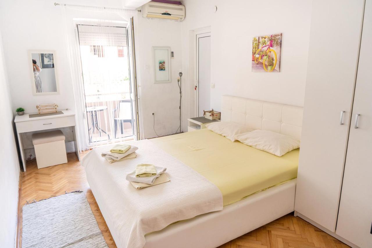 Guest House Jasna Budva Bagian luar foto