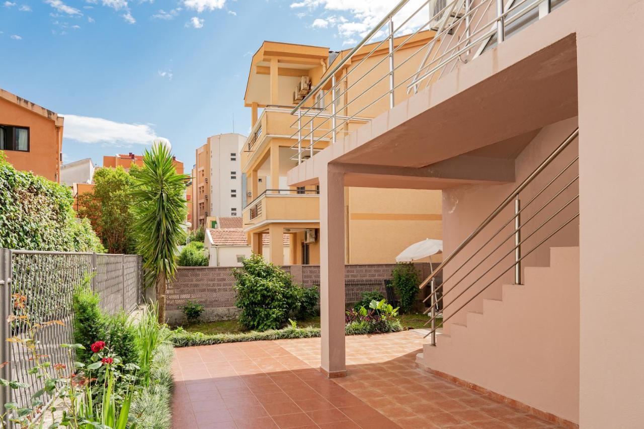 Guest House Jasna Budva Bagian luar foto