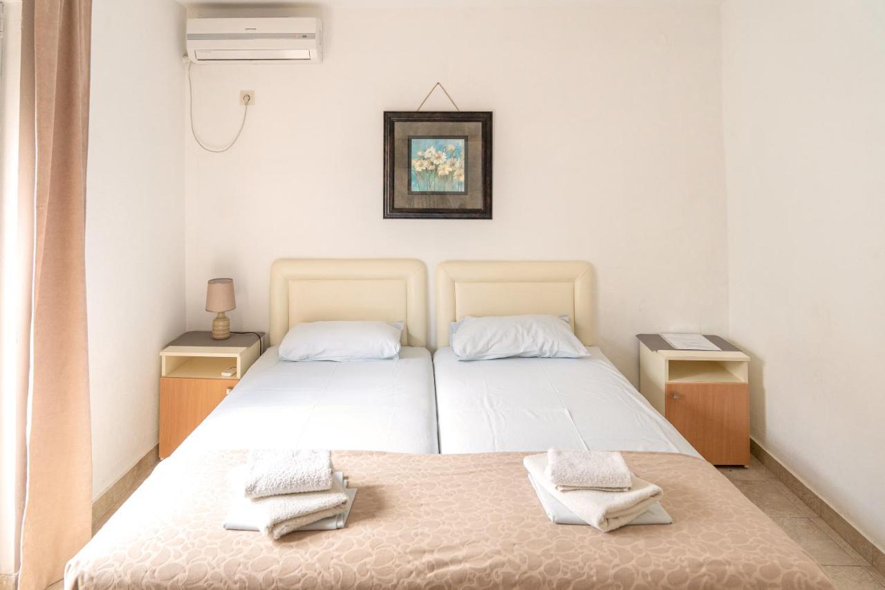 Guest House Jasna Budva Bagian luar foto