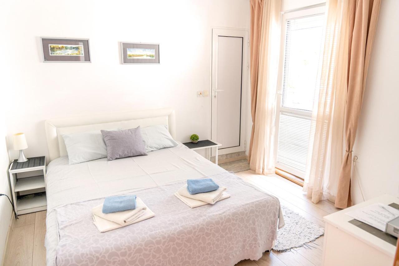 Guest House Jasna Budva Bagian luar foto