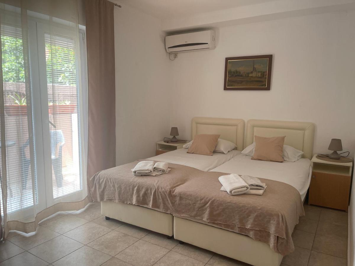 Guest House Jasna Budva Bagian luar foto