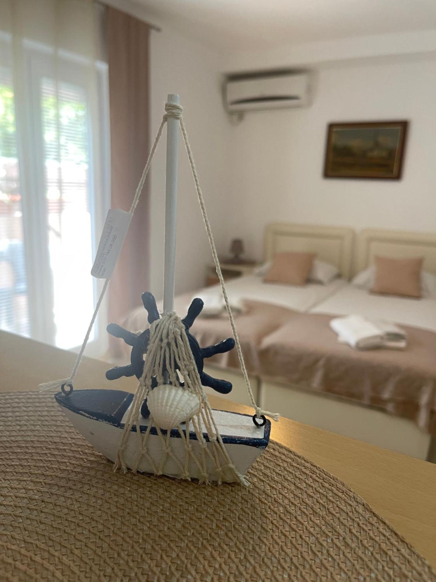 Guest House Jasna Budva Bagian luar foto