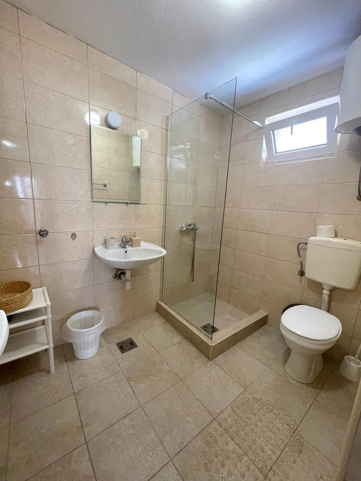 Guest House Jasna Budva Bagian luar foto